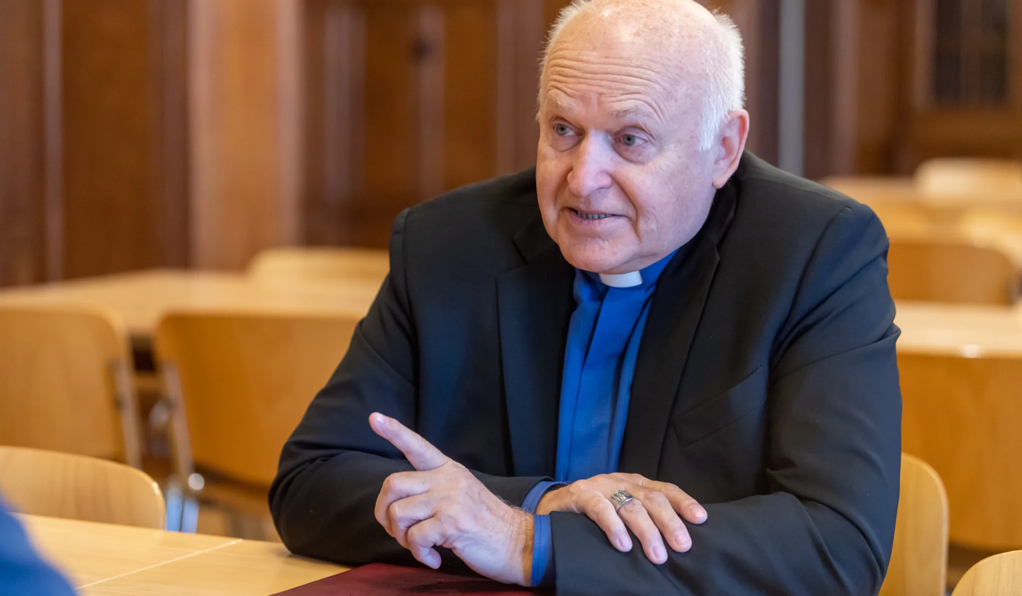 „Lehet, hogy a katolikus egyháznak jobban ki kellene állni a migránsokért, az LMBTQ-jogokért, az újraházasodottak jogaiért”