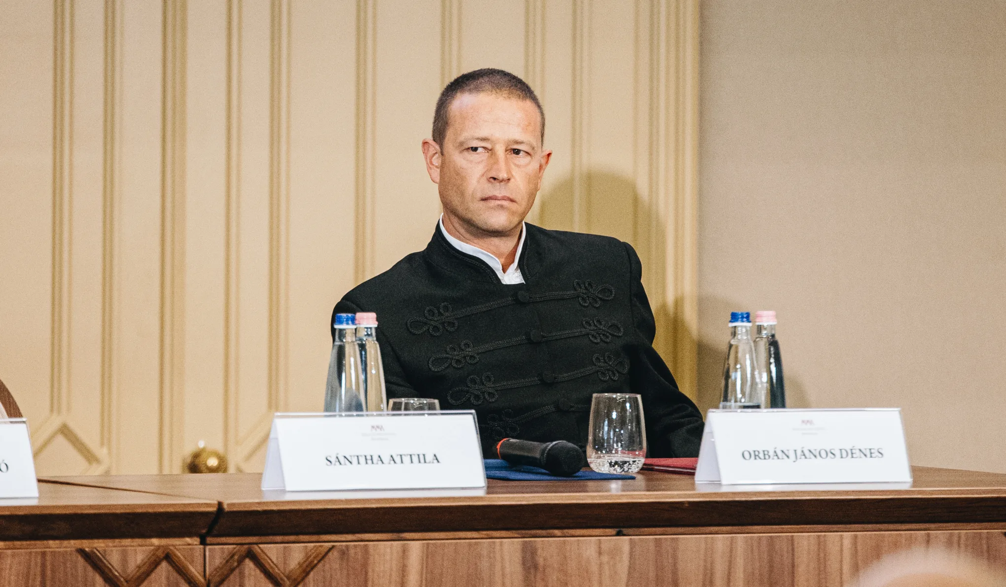 Korszakos zseni is kevés ahhoz, hogy 412 millió forintos jogdíjat kapjon, nemhogy Orbán János Dénes