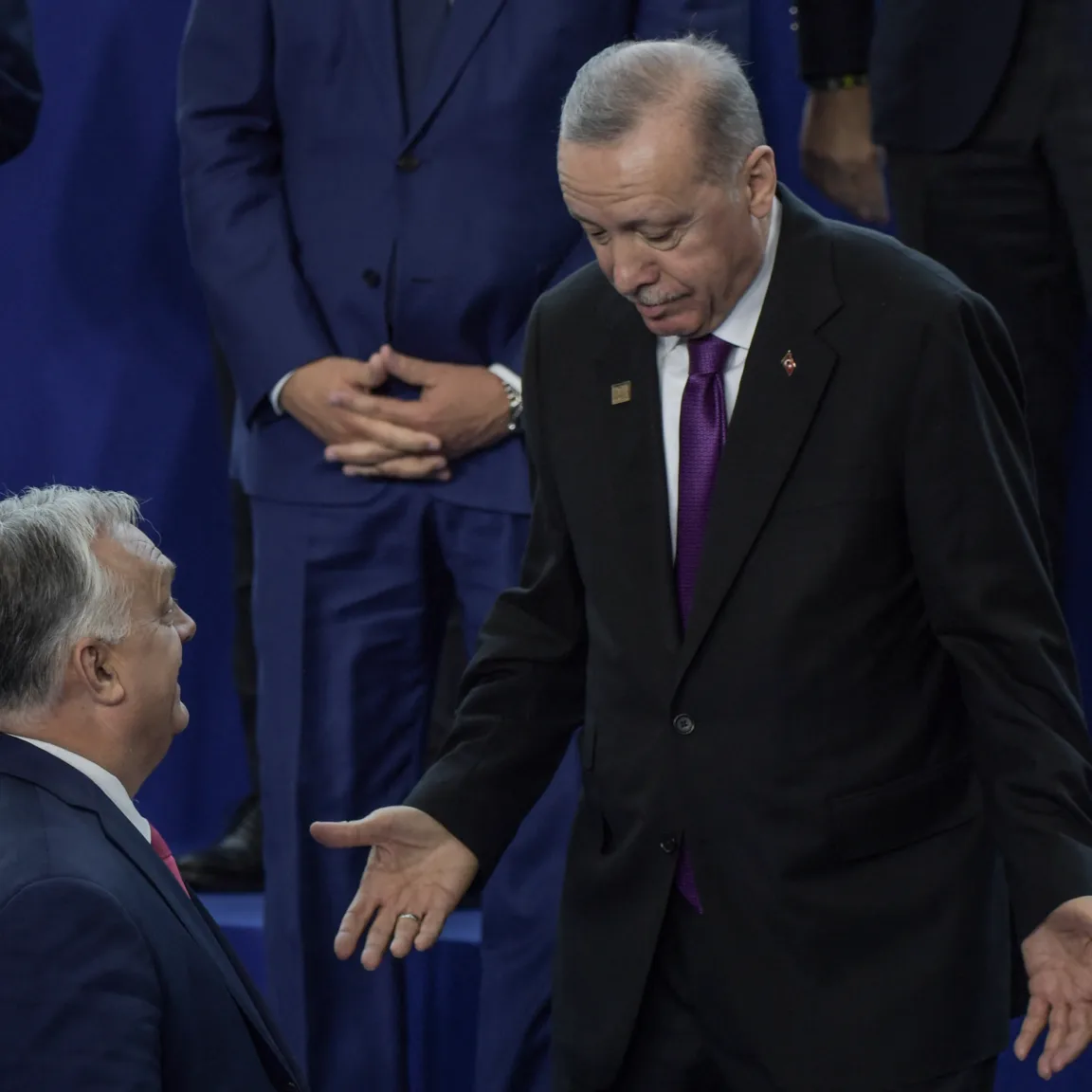 Lendvai Ildikó: Orbán Viktor drága barátai