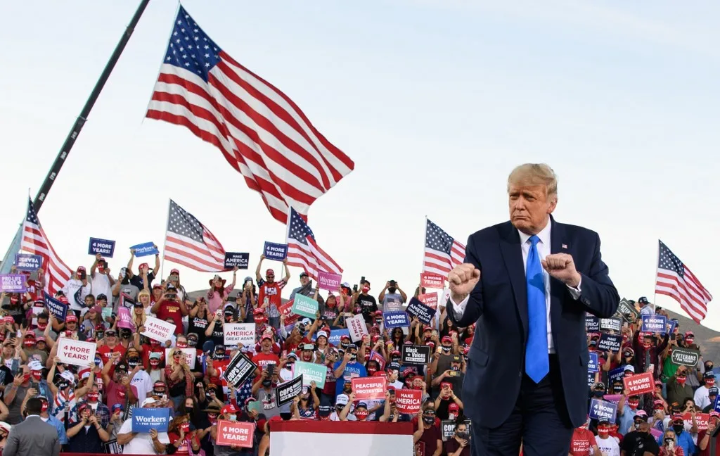 Dobozi István: Donald Trump a félidős választások után – Gyengébb otthon, keményebb külföldön?