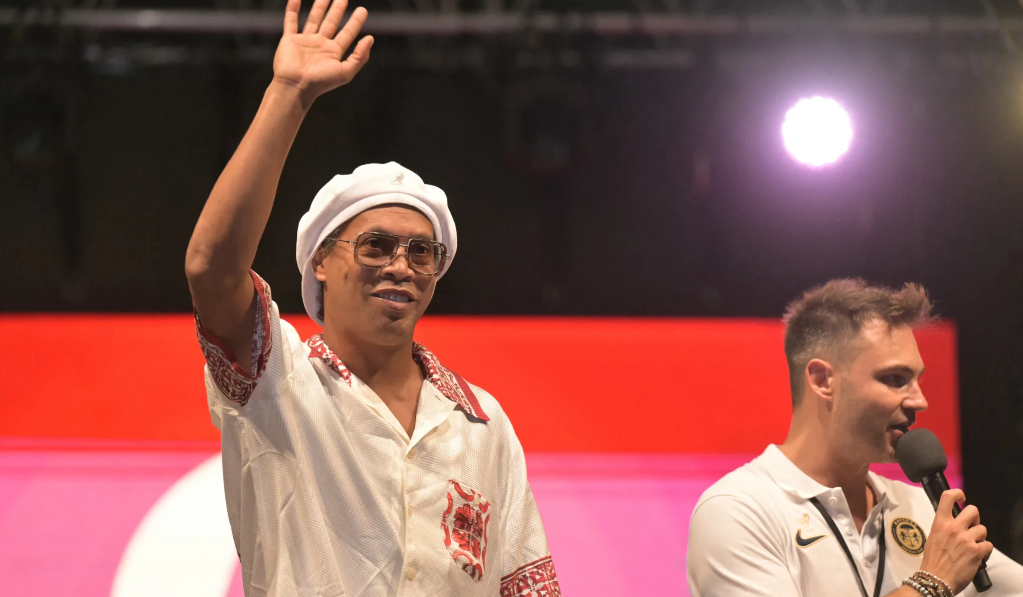 Több mint tíz év elteltével tér vissza a profi futball világába Ronaldinho
