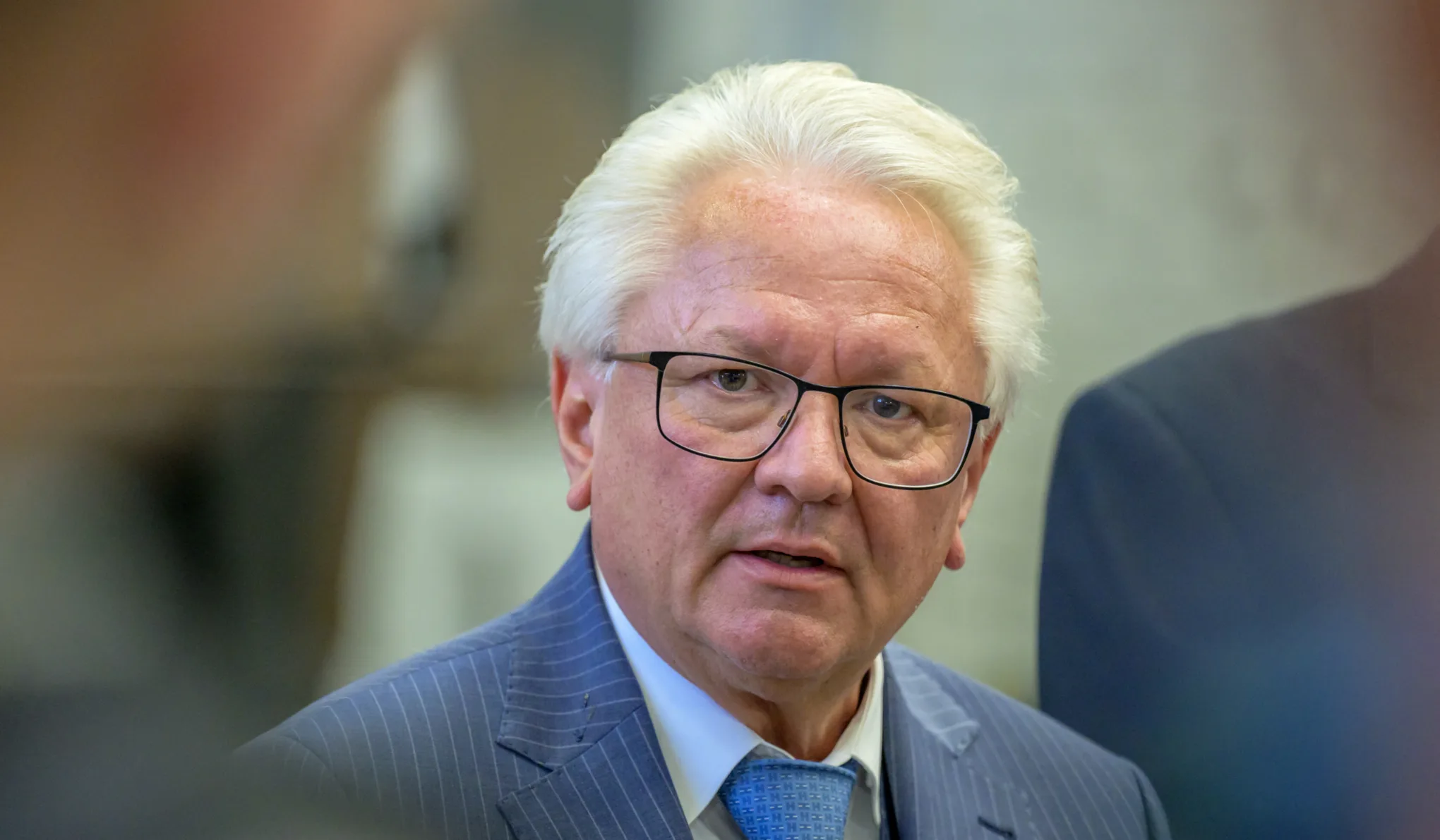 Orosz merénylettervek miatt erősítik az európai hadiipari vezetők személyi védelmét