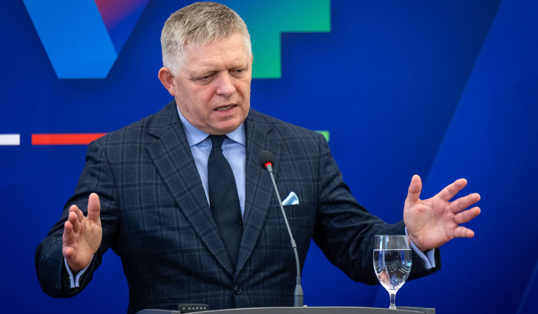 Helyet cserélt Pozsony és Budapest, a Fico-kormány átírná a koronatanúk szabályait