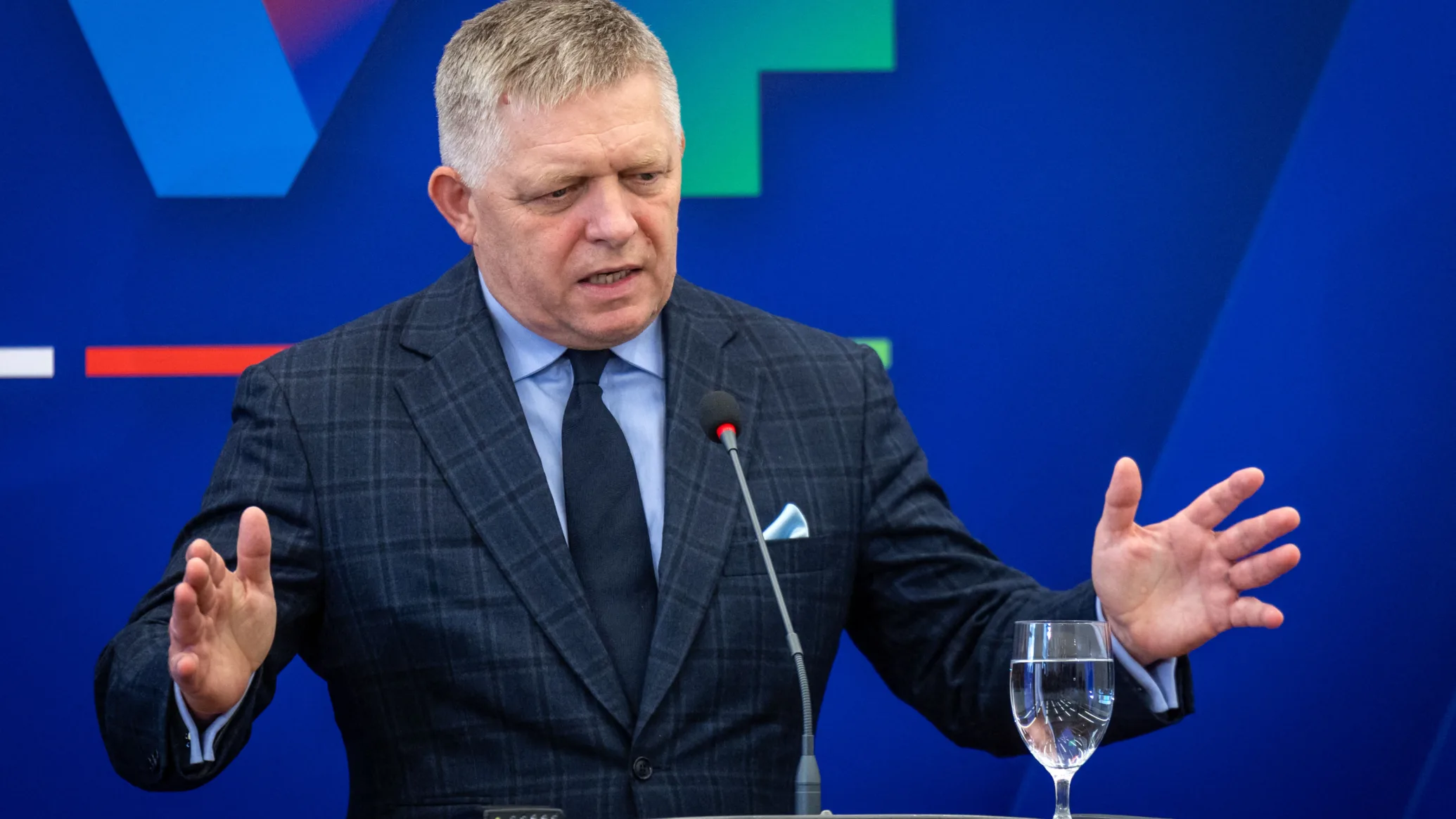 Helyet cserélt Pozsony és Budapest, a Fico-kormány átírná a koronatanúk szabályait