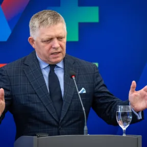 Helyet cserélt Pozsony és Budapest, a Fico-kormány átírná a koronatanúk szabályait