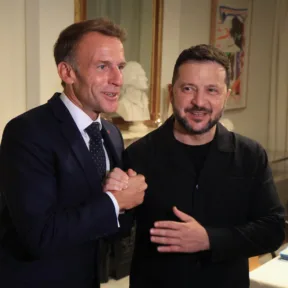 Emmanuel Macron: Európa nem hagyja magára Ukrajnát, Franciaország gyorsít a segítségnyújtáson