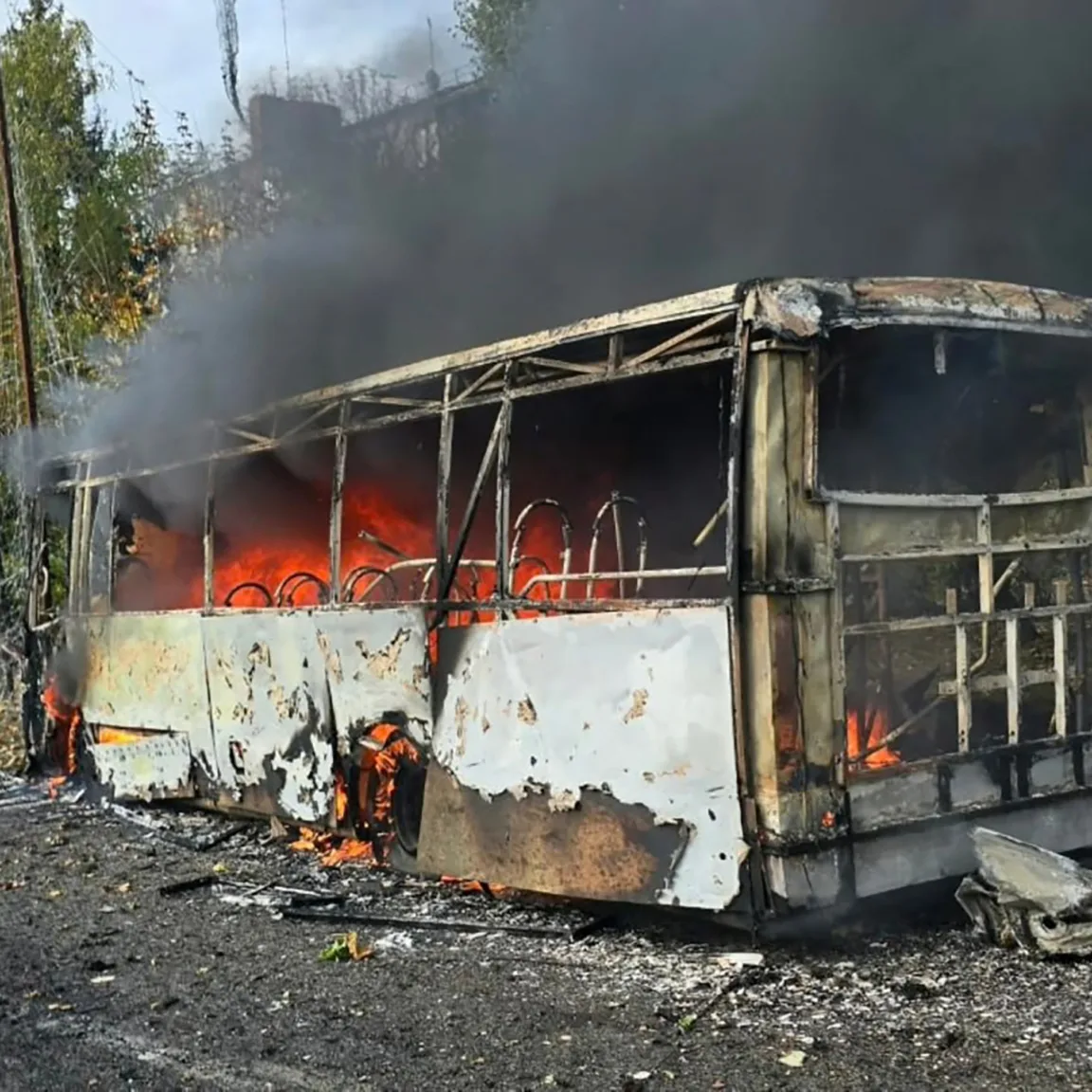 Harminchárom ember meghalt, amikor civileket szállító buszokat ért orosz támadás Ukrajnában