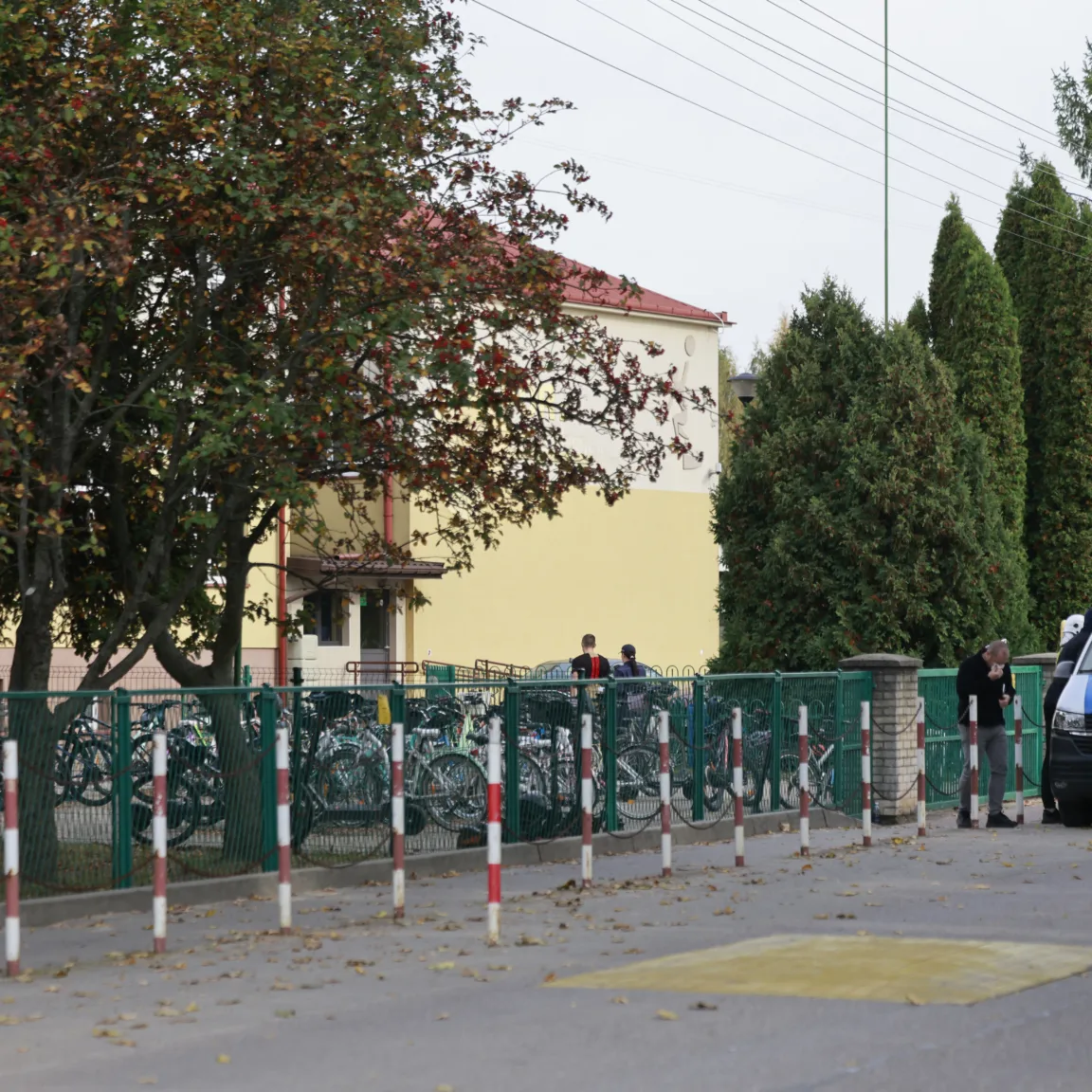 Tizenöt éves fiú késelt egy lengyelországi iskolában, a gondnok életét vesztette