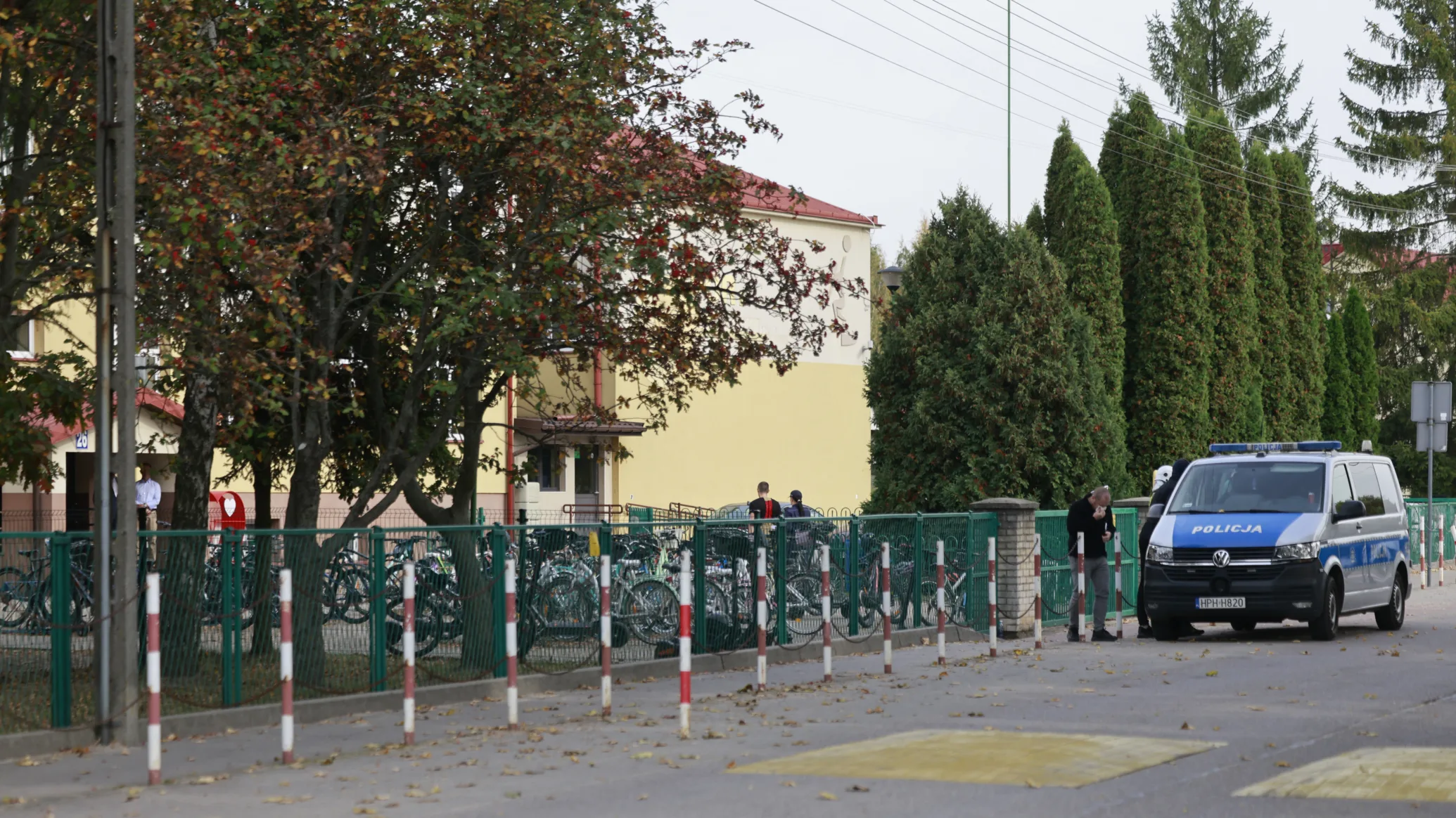Tizenöt éves fiú késelt egy lengyelországi iskolában, a gondnok életét vesztette