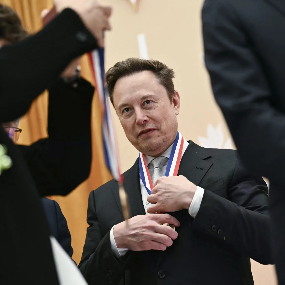 Elon Musk a Starlink használati feltételeinek a megsértésével vádolja Ukrajnát