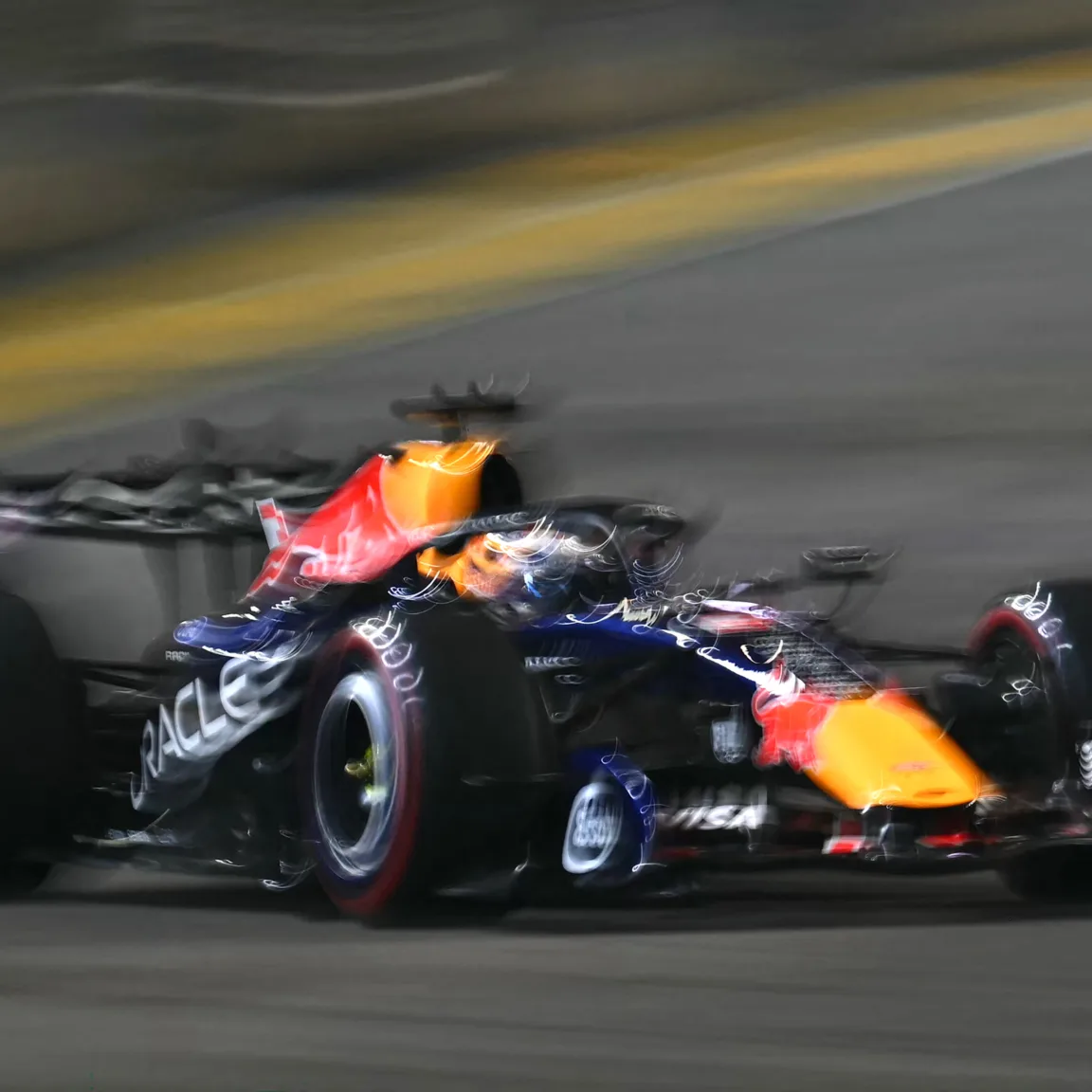 Forma-1: Max Verstappen ellenállhatatlan Szingapúrban, a főfutam időmérőjét is megnyerte