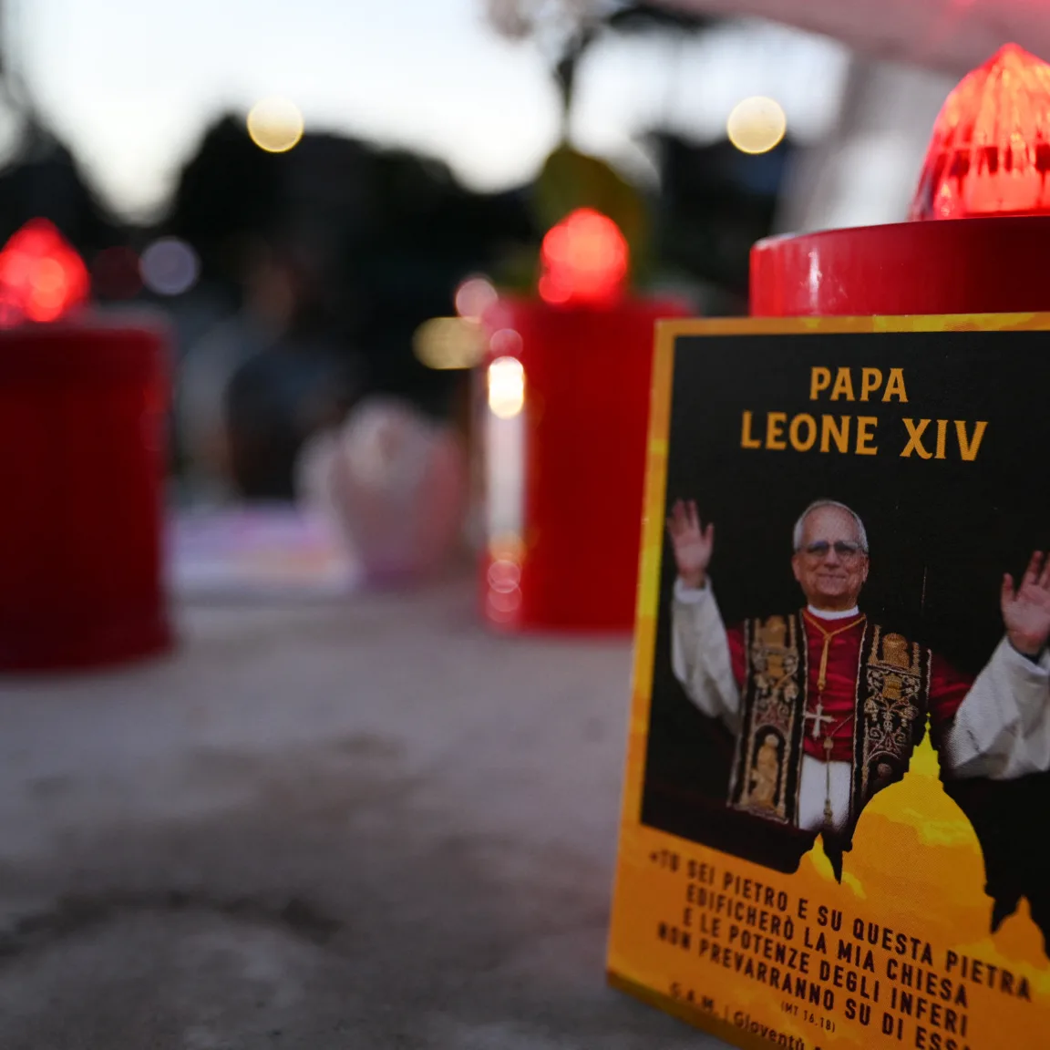 Jól halad XIV. Leó pápa felépülése a tüdőműtét után, de a teljes szövettanra még várni kell