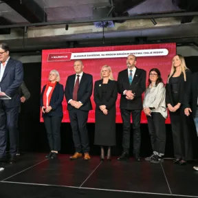 A diákok által támogatott ellenzék nyerte Szerbiában az előrehozott parlamenti választást, Aleksandar Vučić elismerte, hogy vesztett