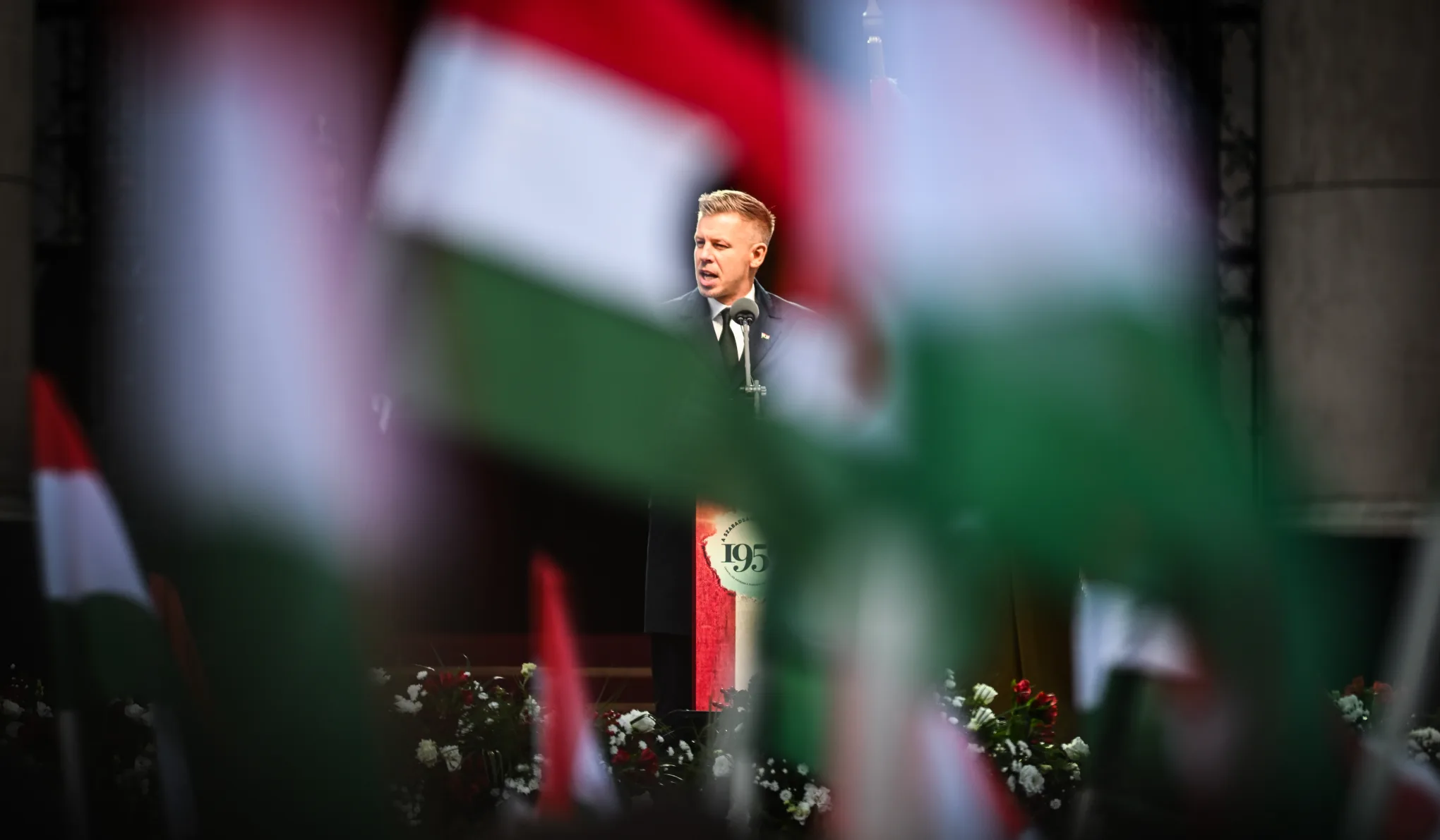 Lendvai Ildikó: Szobordöntő ünnepek