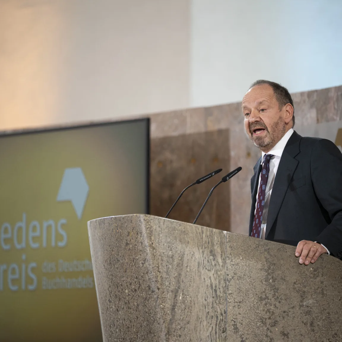 Németországot bírálta a könyvszakma békedíjával kitüntetett Philippe Sands