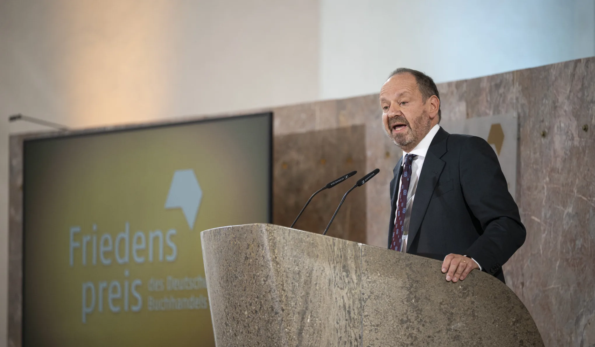 Németországot bírálta a könyvszakma békedíjával kitüntetett Philippe Sands