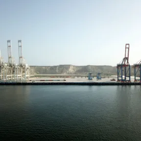Irán Pakisztánon át kerüli meg a tengeri blokádot, Gwadar hirtelen felértékelődött