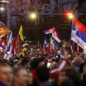 Magyar Péter győzelméből is tanulhatnának a szerb diákok