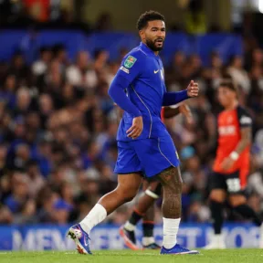 Megműtötték a Chelsea csapatkapitányát, idén már nem léphet pályára