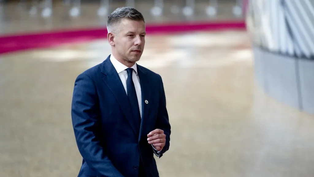 Magyar Péter péntek reggel Volodimir Zelenszkijjel tárgyal Brüsszelben