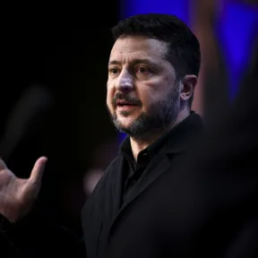 Szankciós áramszünet, az agresszorra nehezedő nyomás enyhítése – Reagált Volodimir Zelenszkij az orosz szankciós csomag amerikai felfüggesztésére