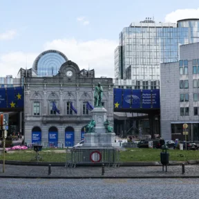 Lövöldözés volt az Európai Parlament épületénél, egy ember meghalt