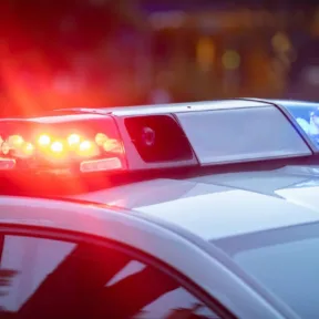 Lövöldözés volt egy oregoni általános iskolában, három gyerek és egy tanár meghalt