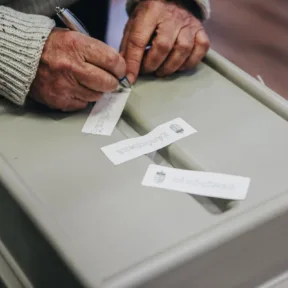 A tavaszi választás után 61 pártot szüntetne meg az ügyészség