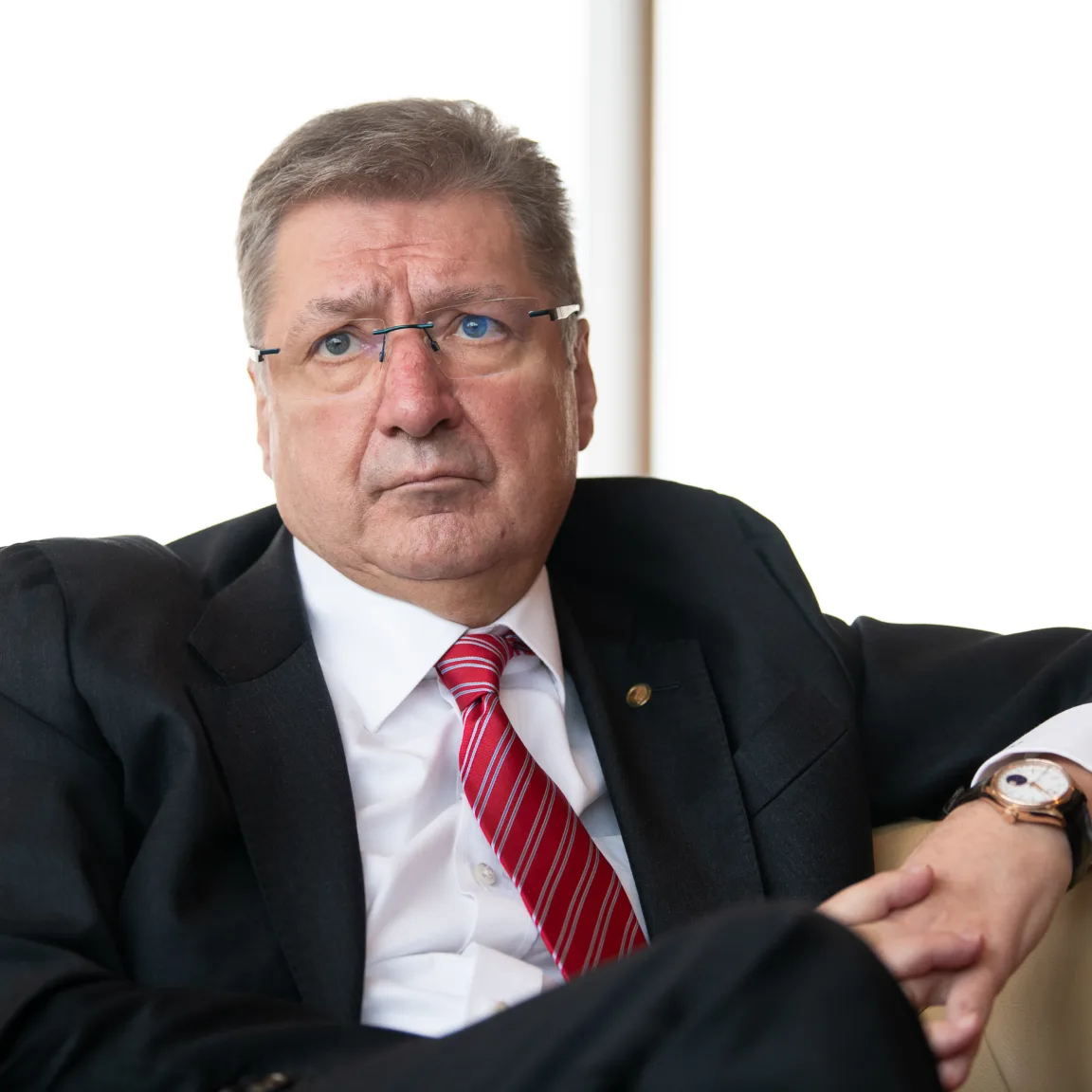 Parragh László szerint az állami támogatás feltétele az volt, hogy az MKIK Balásy Gyula cégeivel kössön kommunikációs szerződést