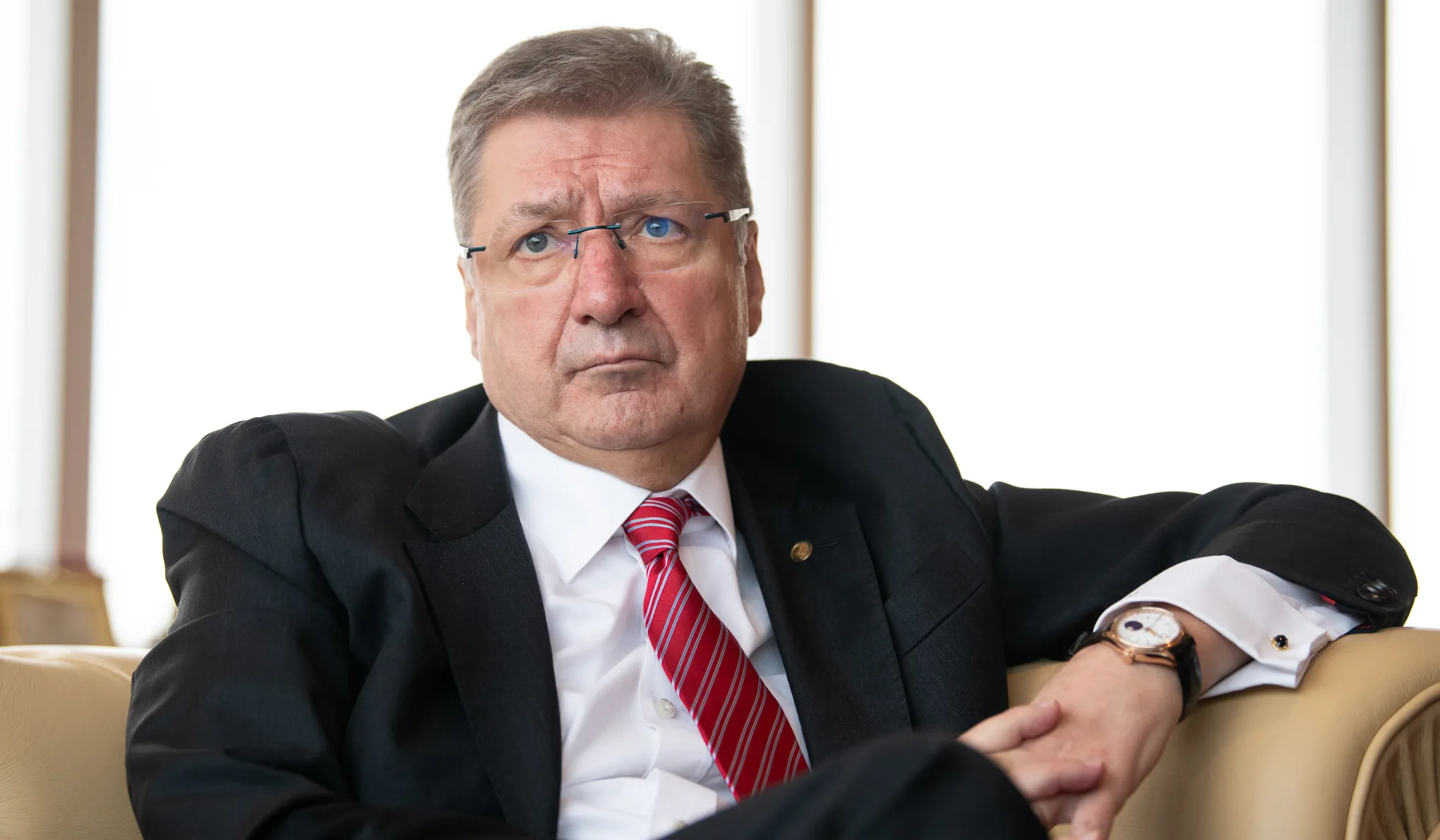 Parragh László szerint az állami támogatás feltétele az volt, hogy az MKIK Balásy Gyula cégeivel kössön kommunikációs szerződést