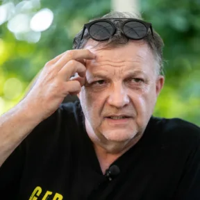 Pesty László: Tartozom a nemzetnek egy bocsánatkéréssel azért, hogy 35 évig segítettem a Fideszt