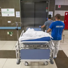 A szakdolgozók továbbra sem tudják, mennyivel emelkedik a bérük, a tárca szerint jó lesz