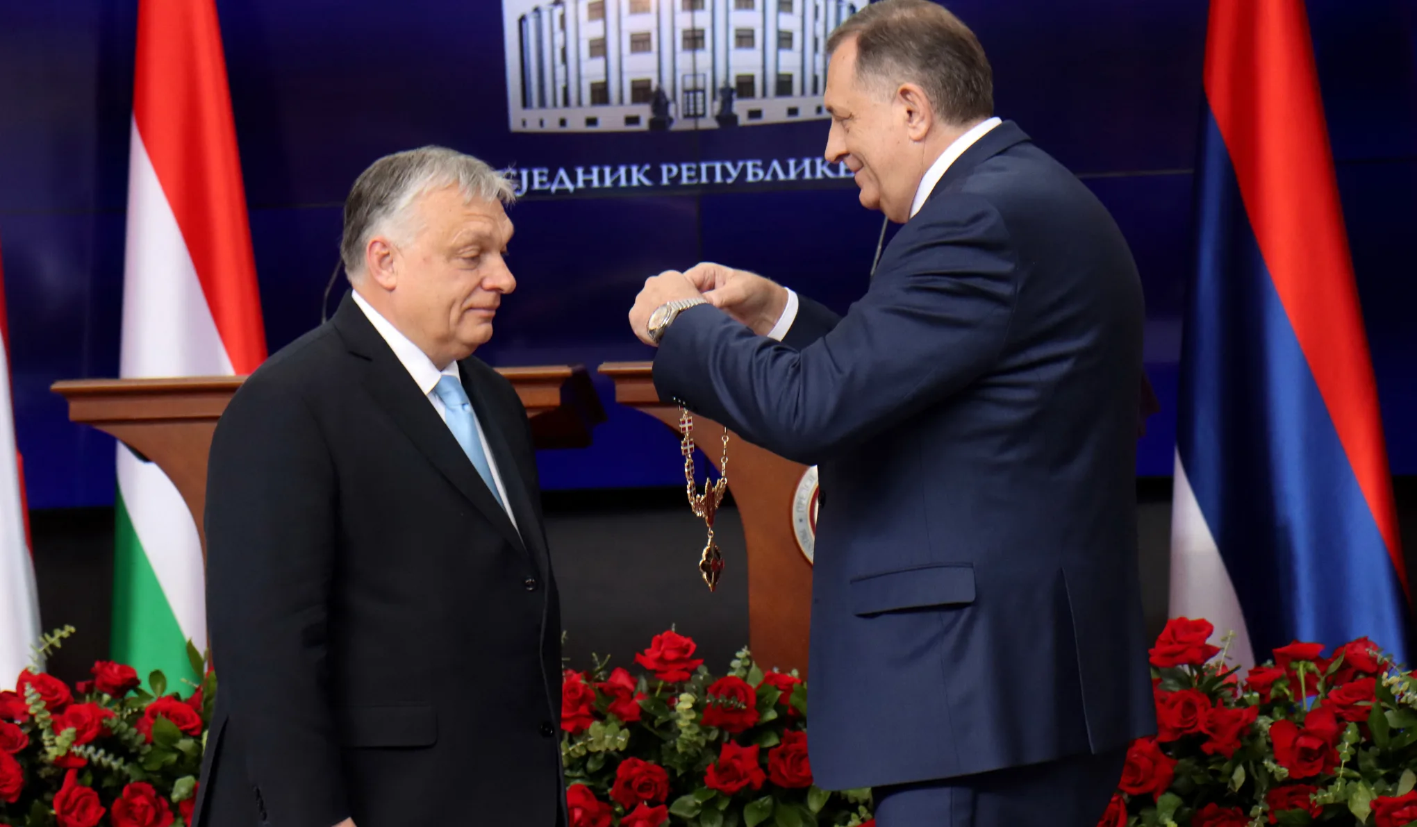 Az Orbán házaspár gondolt egyet, és az elítélt Milorad Dodik otthonába látogatott