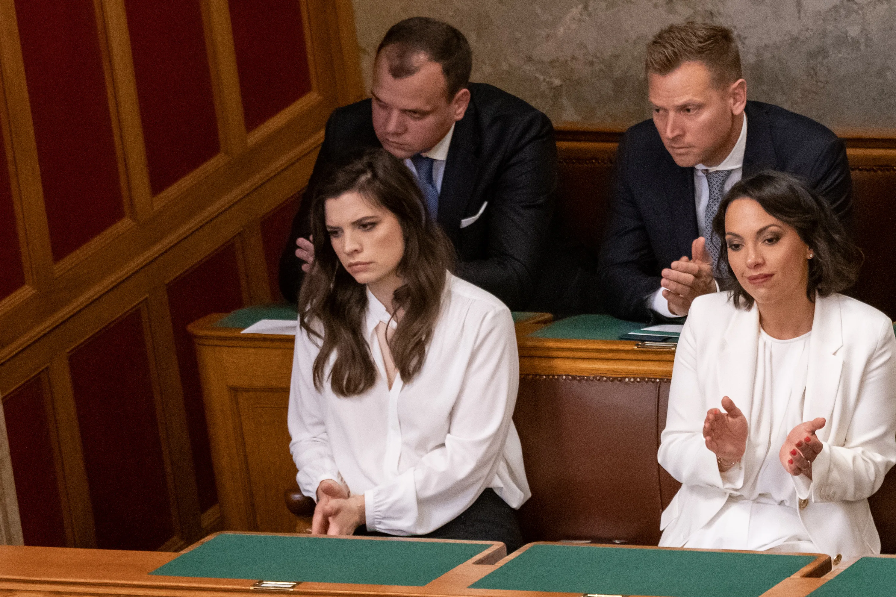 Panyi Szabolcs: Londonba költözött Tiborcz István és Orbán Ráhel ...