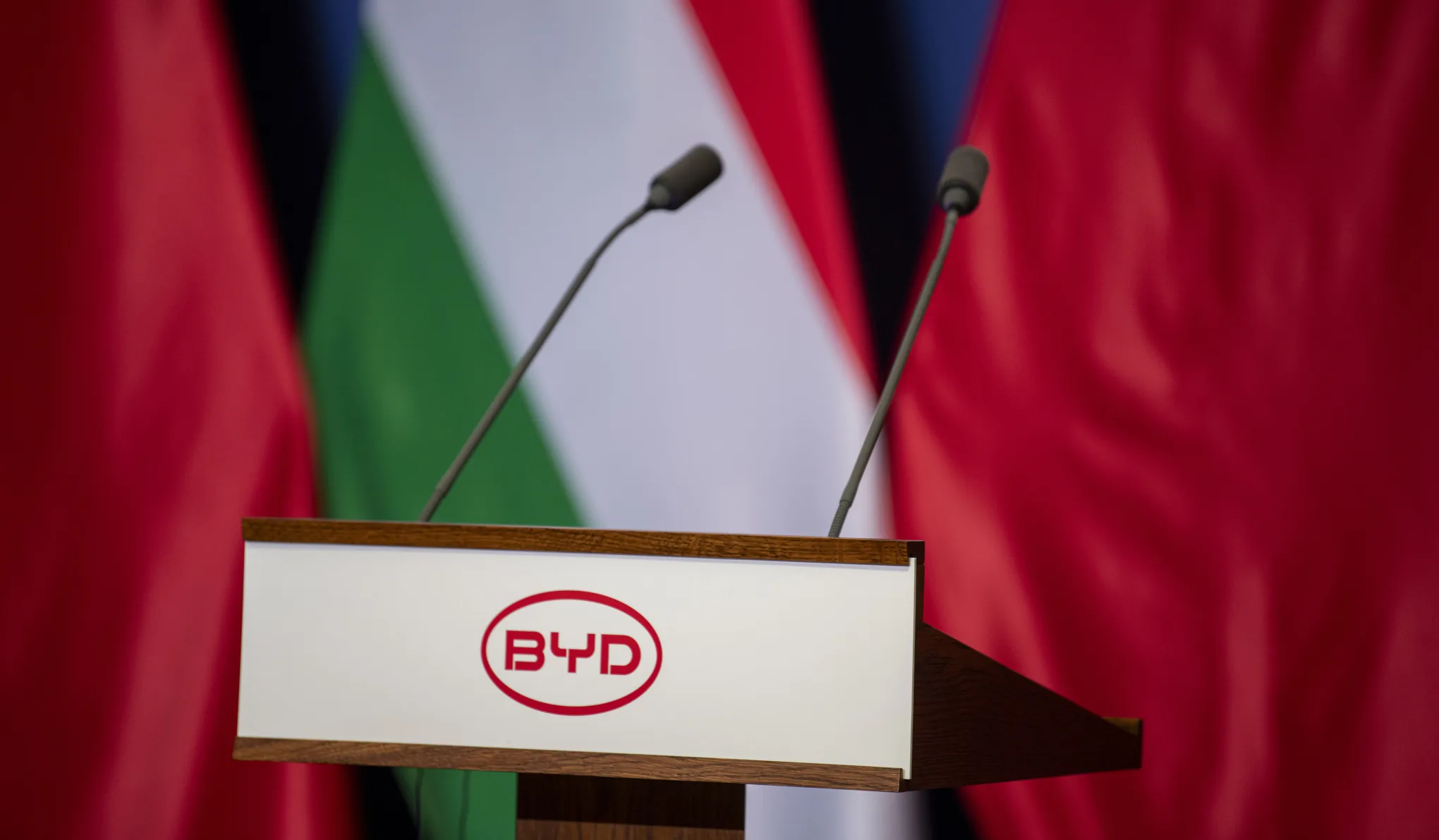 Kormányhivatal előtt támadja meg a BYD a rá kirótt tízmillió forintos bírságot