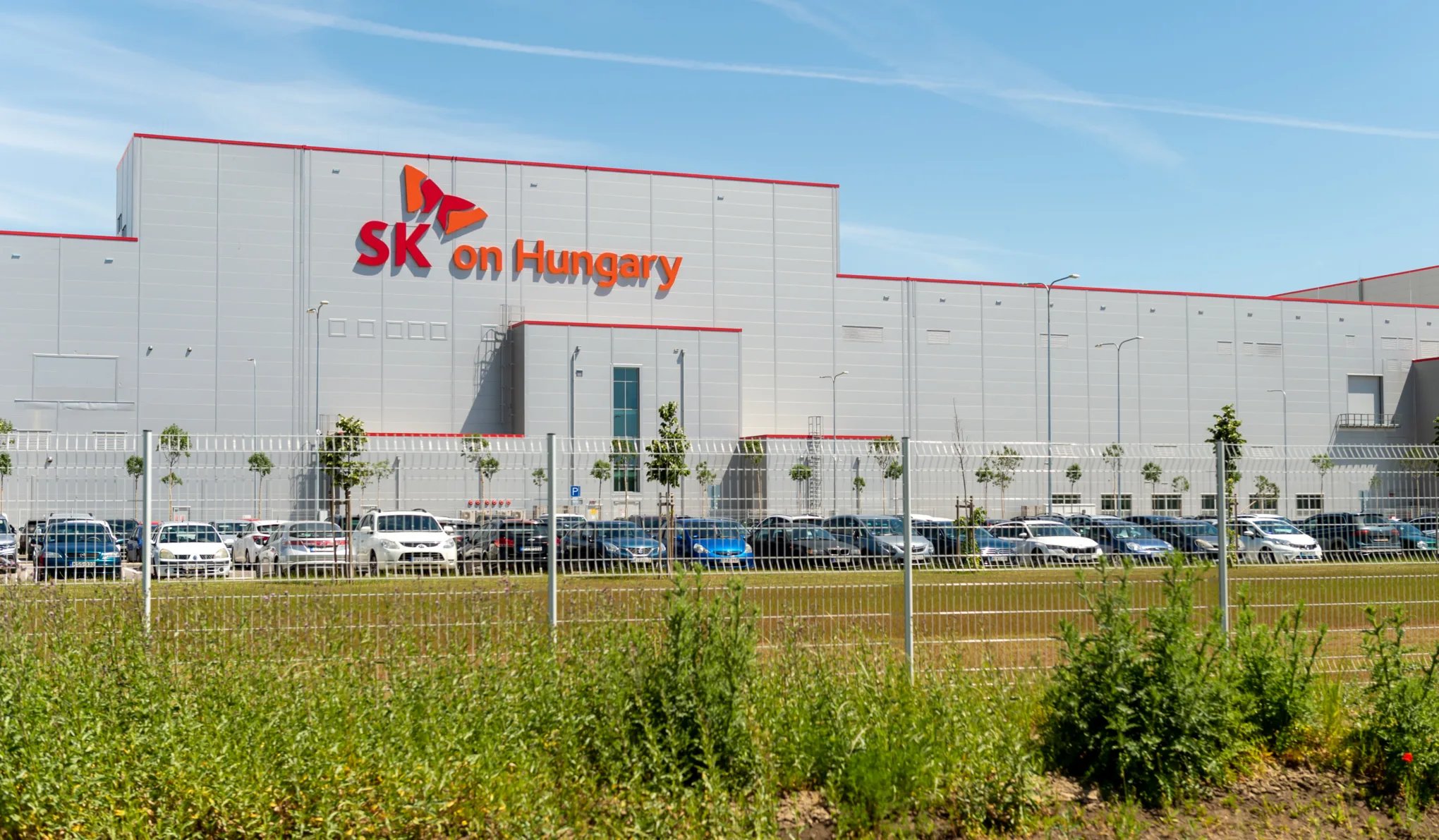 100 milliós bírsággal feketelistára került az iváncsai akkugyár