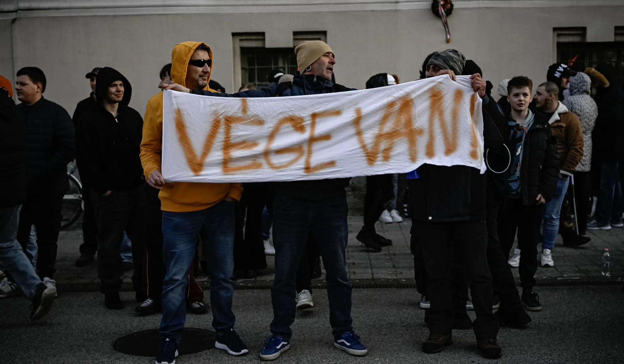 „Önmagában már nem lesz választási alternatíva” – Teher lett a Fidesz neve a hajdan erős végvárakban is