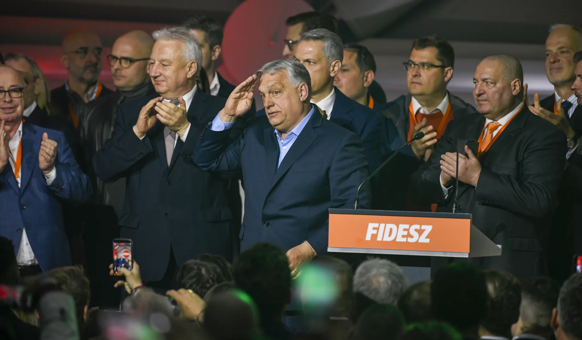 A Fidesz már a nyugdíjasokat is elvesztette, csak a nyolc általánost végzettekért küzd a Tiszával
