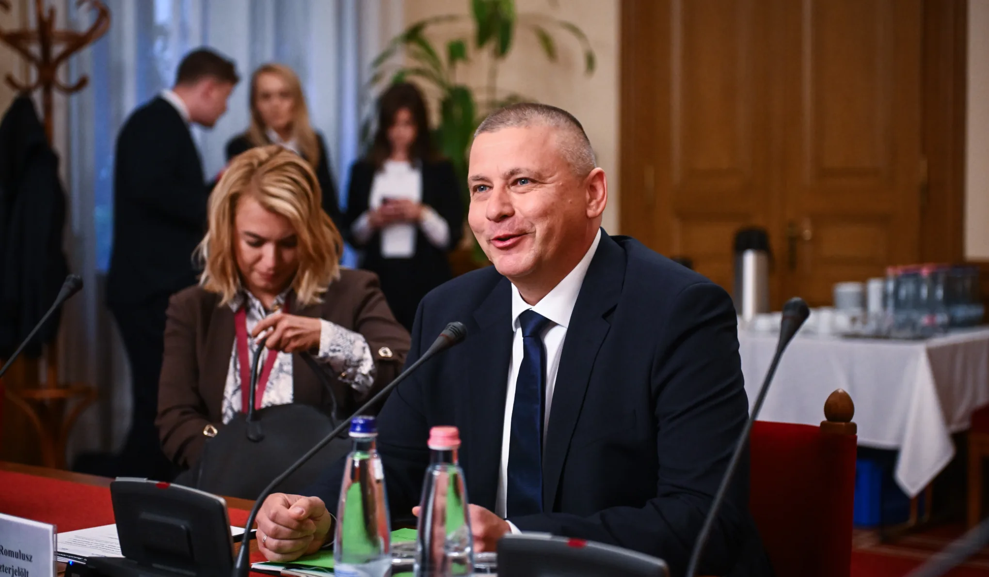 Túlárazás gyanúja miatt szerződést bont a HM az ingatlanüzemeltetést végző NER-es konzorciummal