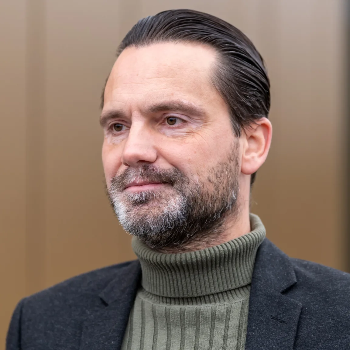 Meghosszabbította az eljárási határidőt Havasi Bertalan illetményigénye ügyében a döntőbizottság