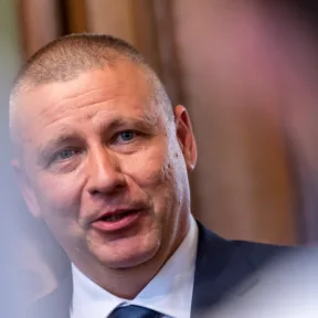 Ruszin-Szendi Romulusz: Lesz lézerfegyvere Magyarországnak