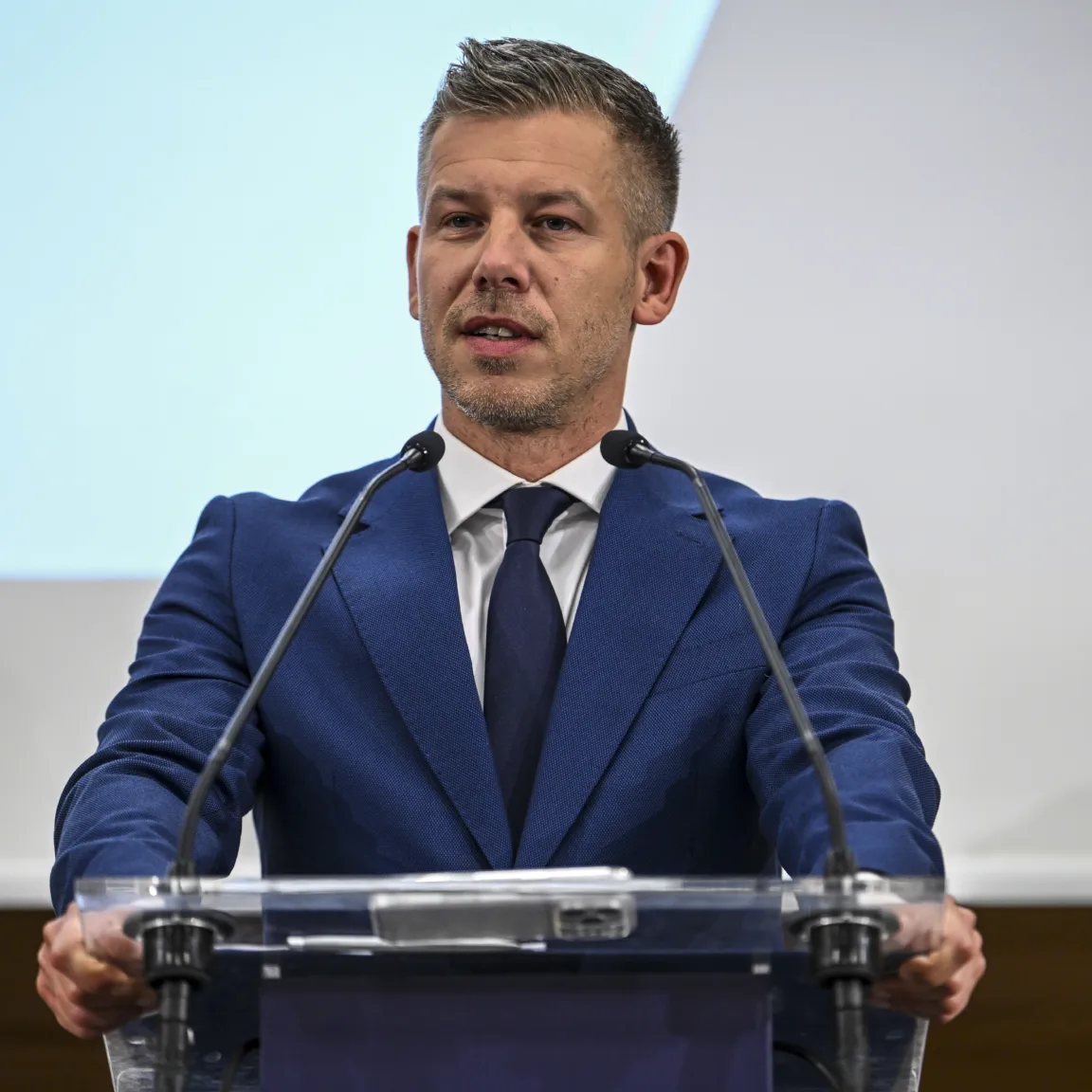 Magyar Péter bejelentette, jön a vagyonadó és az egyszerűbb, de a nagyobb terhet jelentő kata is