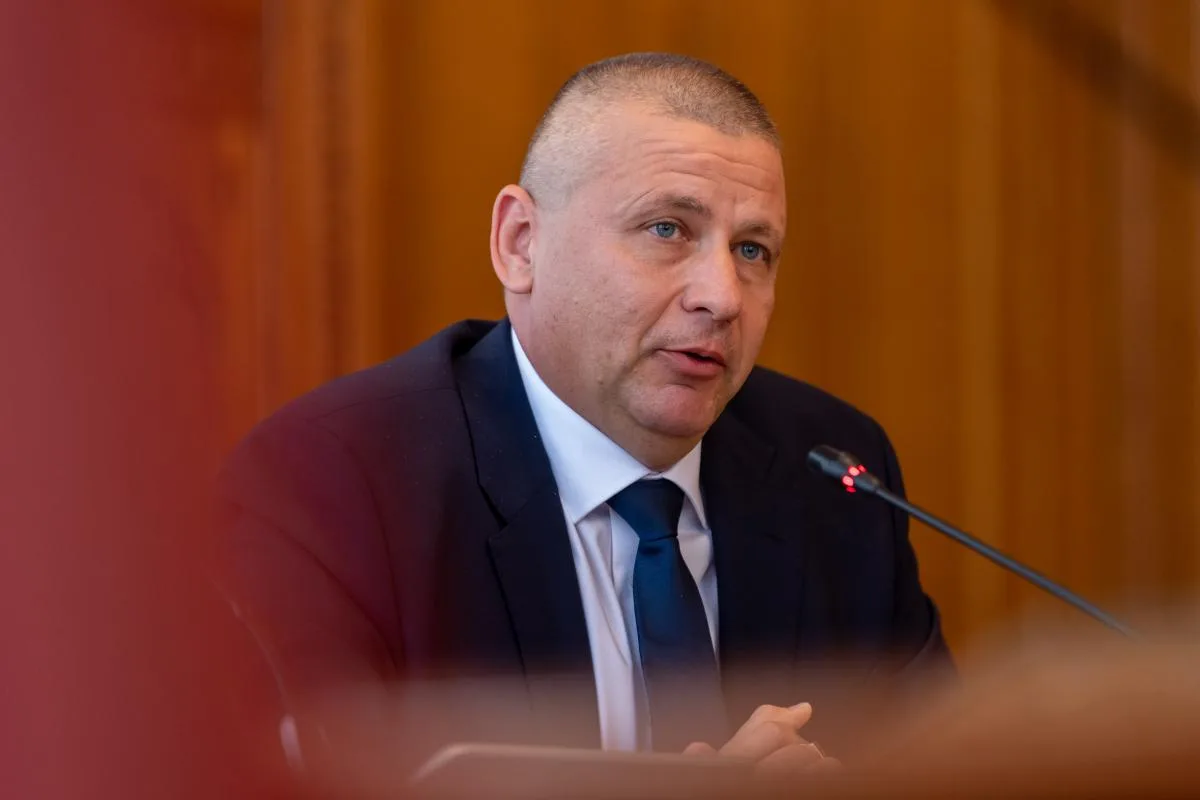Orbán Viktornak üzent Ruszin-Szendi Romulusz az aranykonvoj-ügyben
