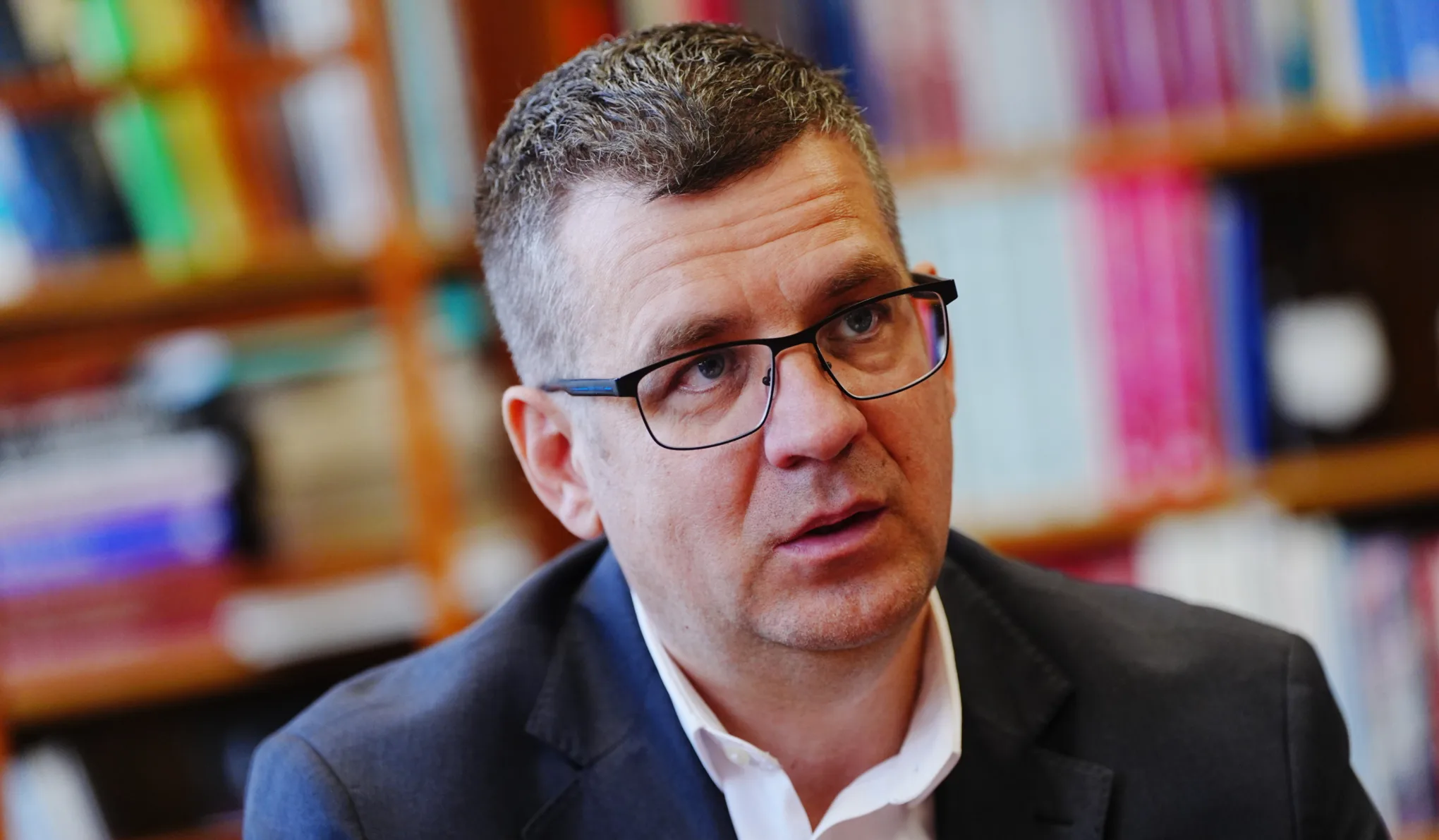 Központi Nyomozó Főügyészség: Jogszerűen figyelték meg Seszták Miklóst