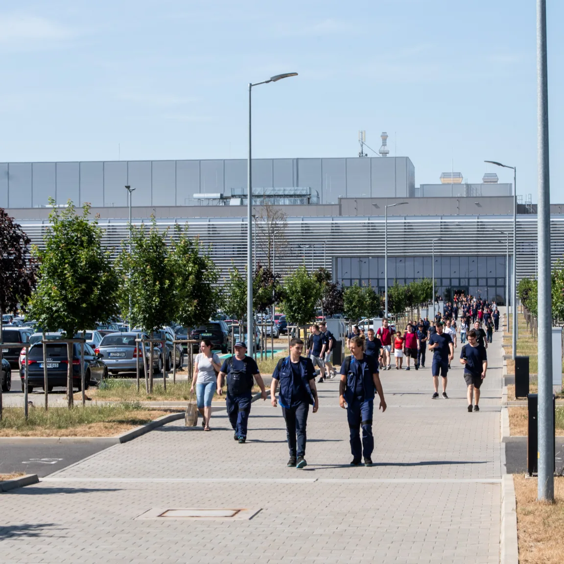 Meglepően jó adat jött a gazdaságról, Magyar Pétert is megihlette