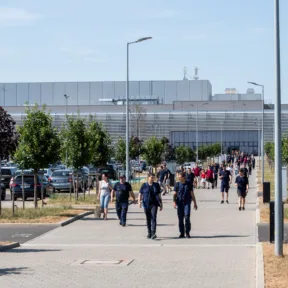 Meglepően jó adat jött a gazdaságról, Magyar Pétert is megihlette