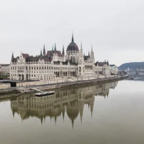 Az IMF figyelmeztette a Tisza-kormányt, átfogó reformok nélkül nem fog fejlődni a magyar gazdaság