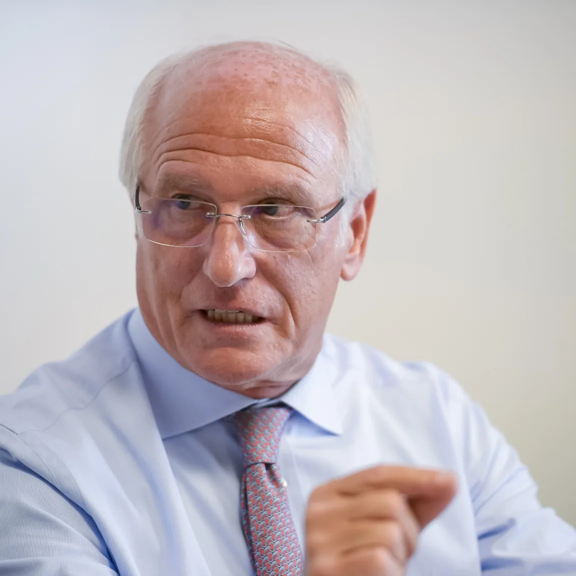 Hagyják békén a vállalkozásokat, puha pénzekkel és Európa-rekorder rezsivel nem pörög fel a gazdaság