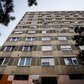 Sok a saját lakás, kevés a bérlakás: üres lakásokkal is bővíthető a kínálat