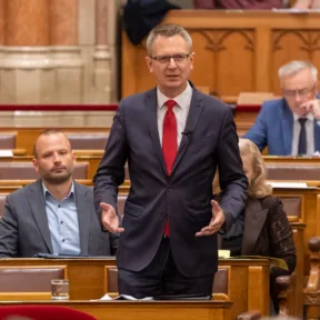 Jogsegélyszolgálatot indít a KDNP az úgynevezett genderpropaganda „iskolai megjelenése” miatt